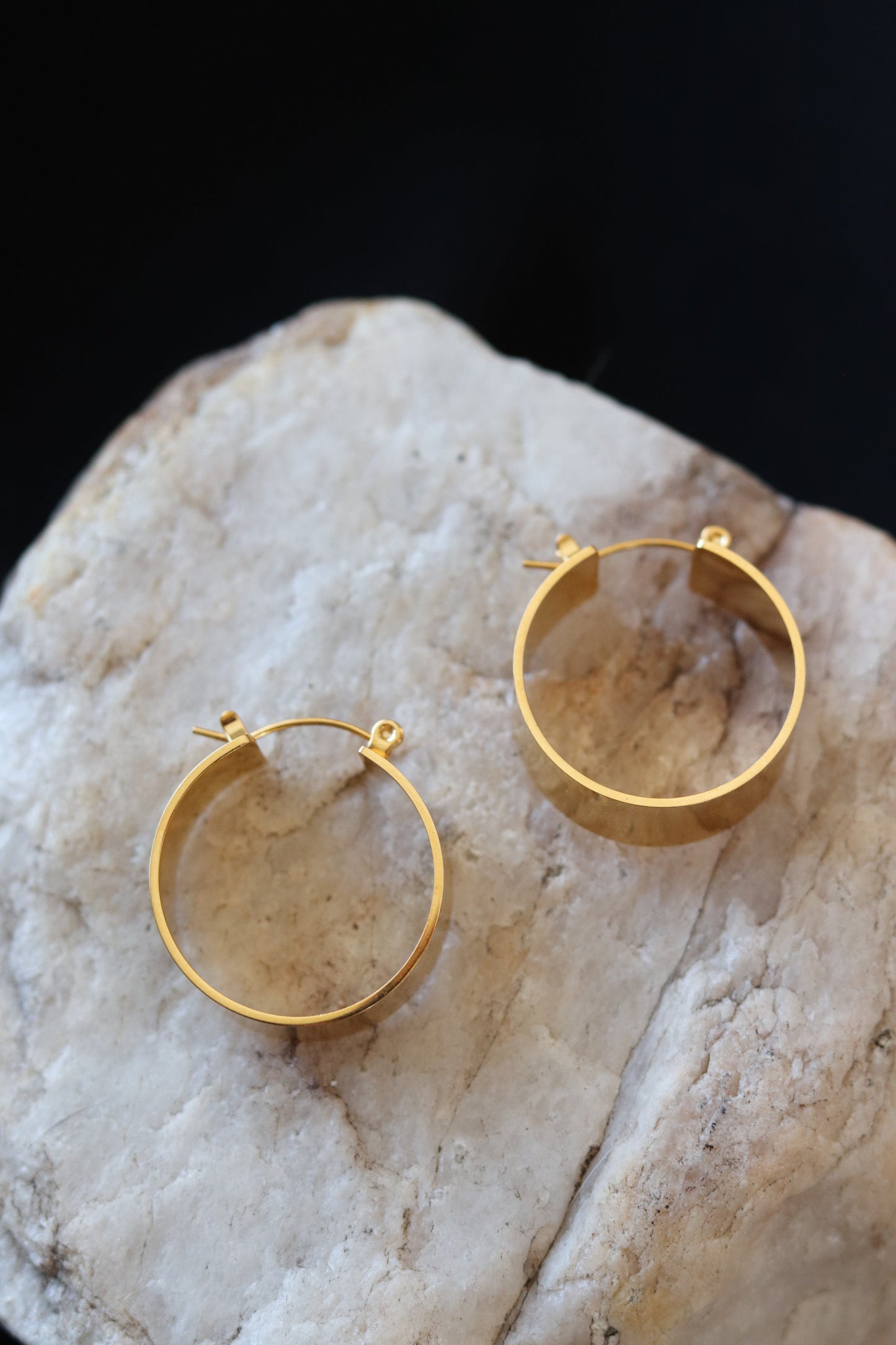 Talia Hoops - Thick Gold Hoop Earrings – 18K Gold Plated Stainless Steel Waterproof Hoops