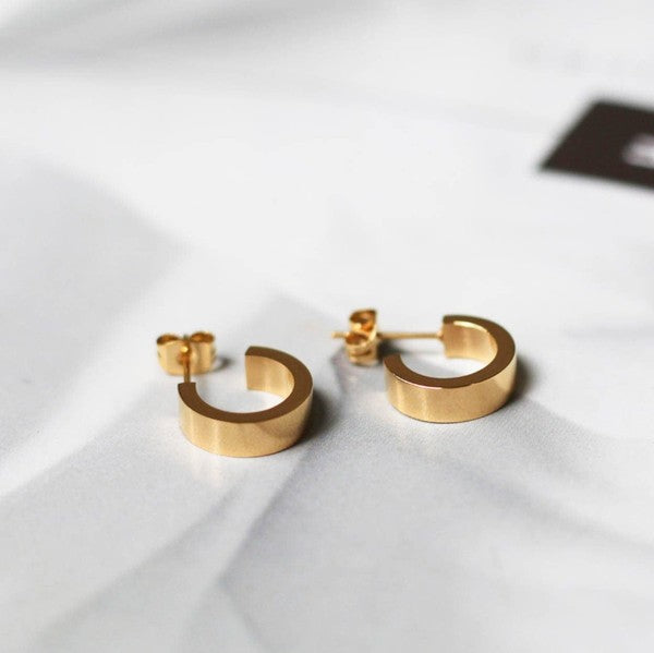 MINIMALIST HOOPS EARRING