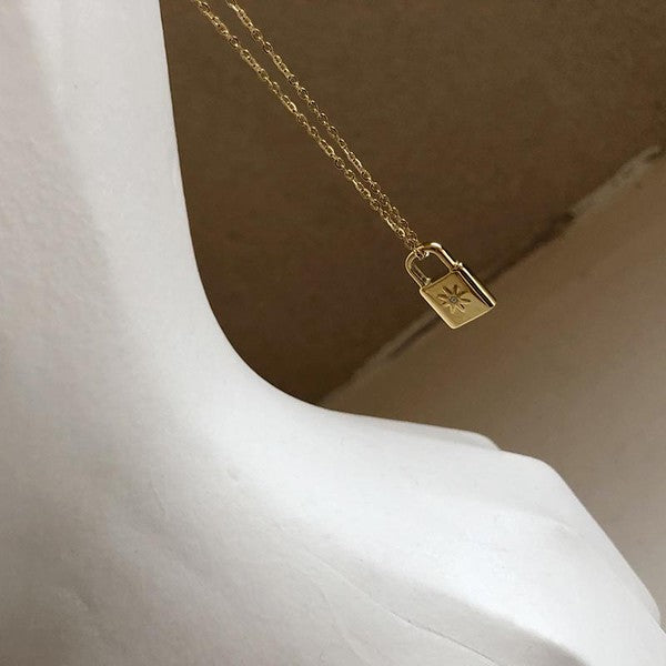 STAR LOCK ZIRCON NECKLACE