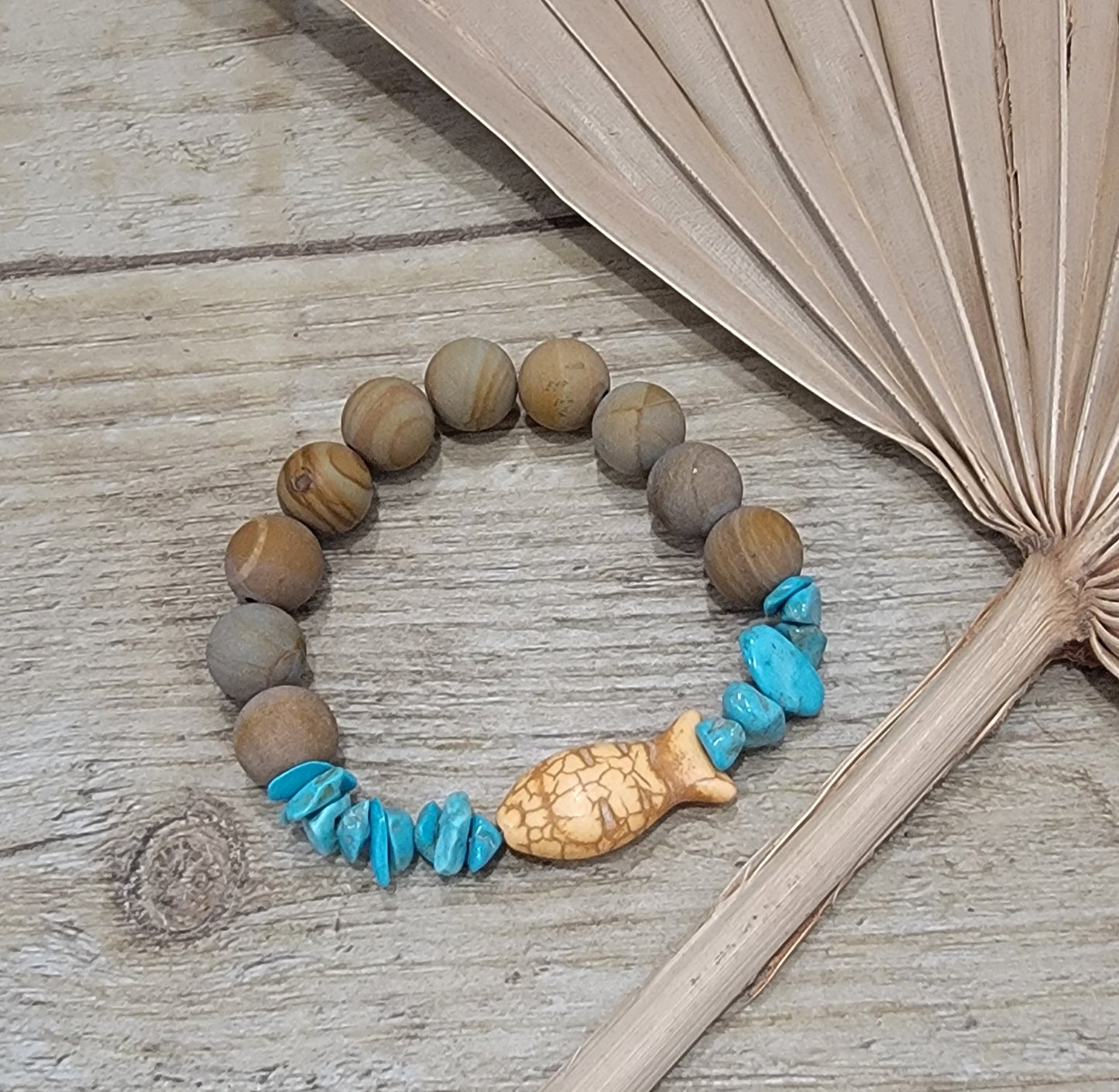 Handmade Stone Fish Bracelet (six colors)