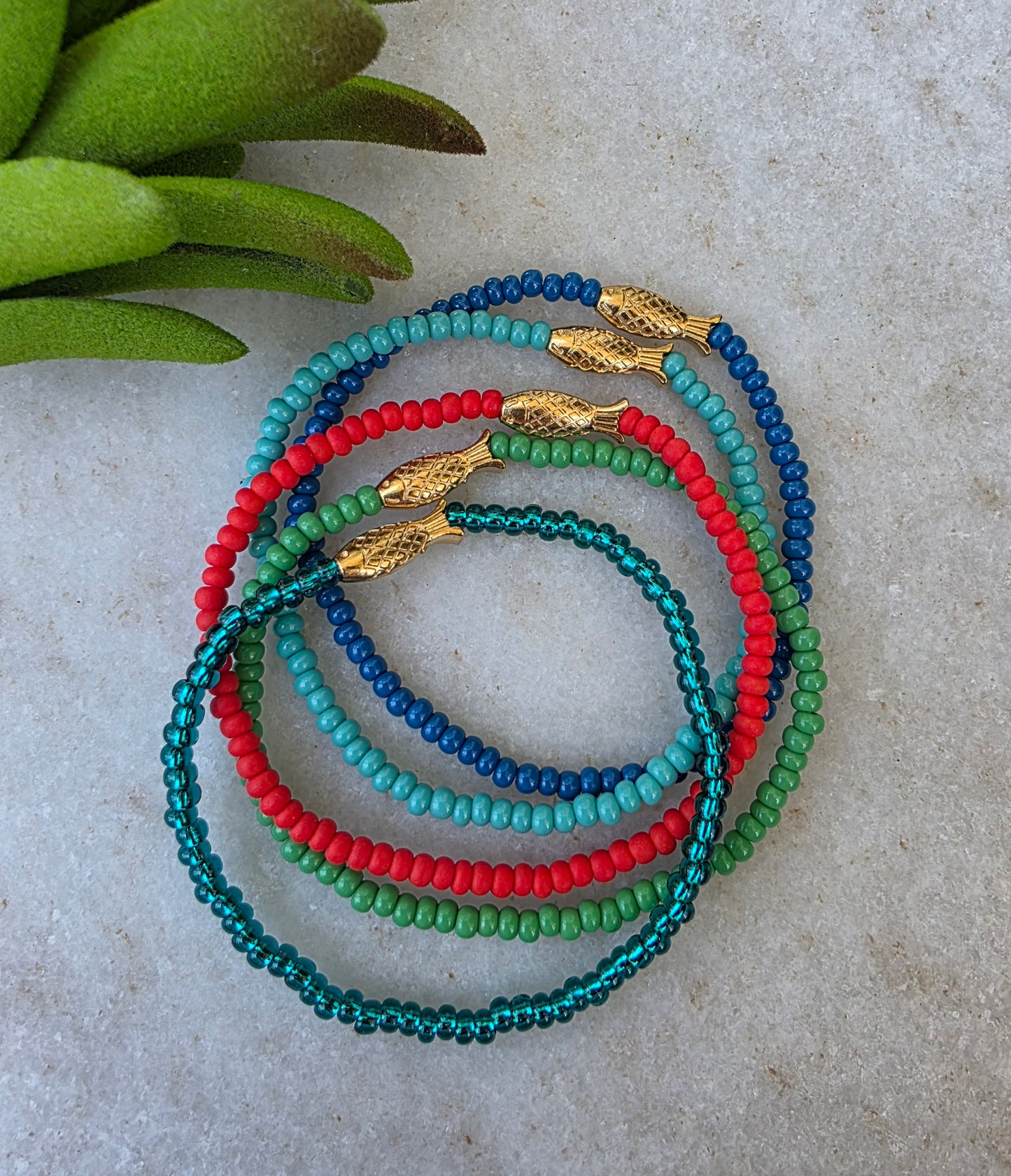 Gold Fish Seed Bead Bracelet (5 colors)
