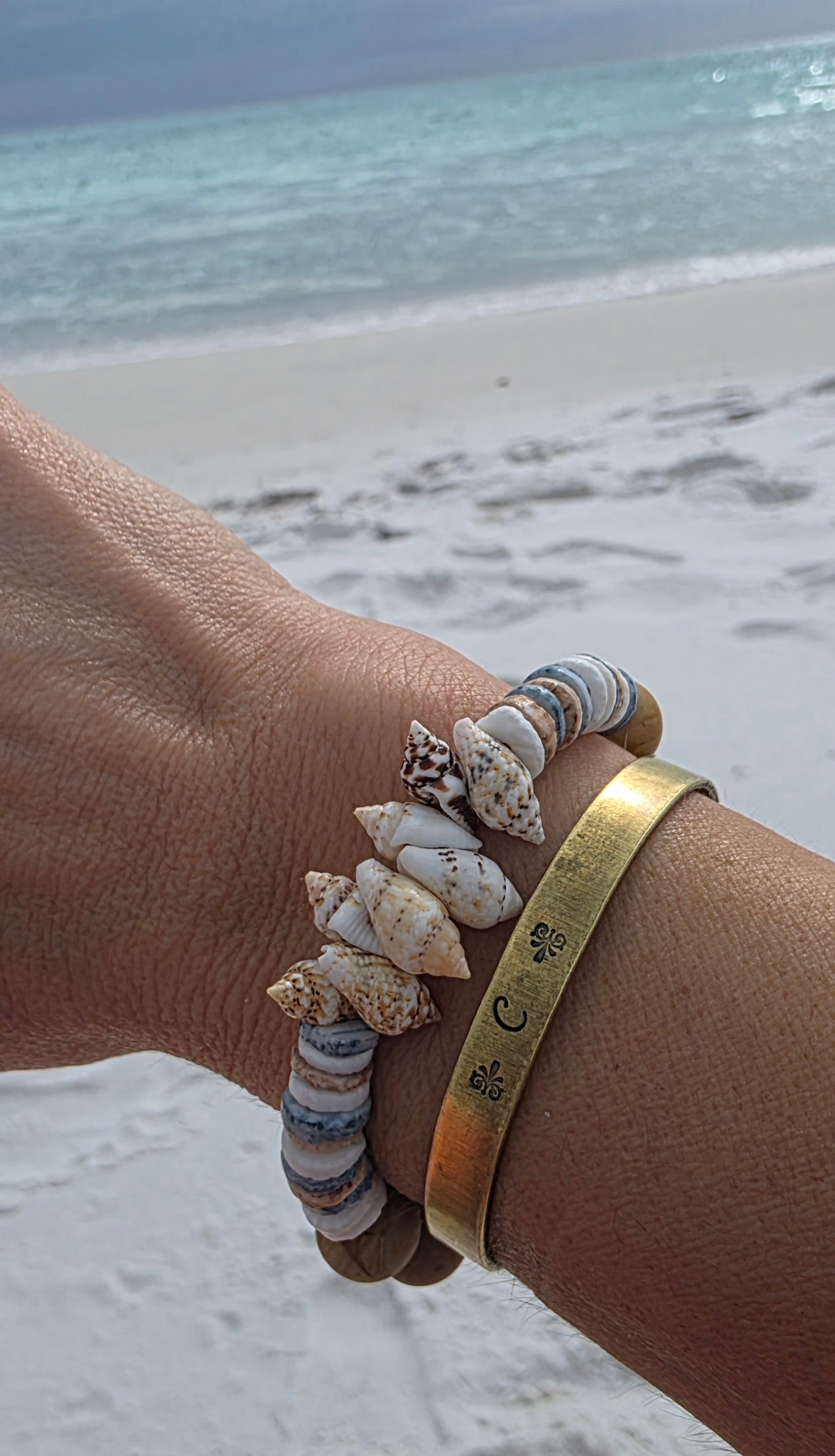 Handmade Conch Shell Bead Bracelet