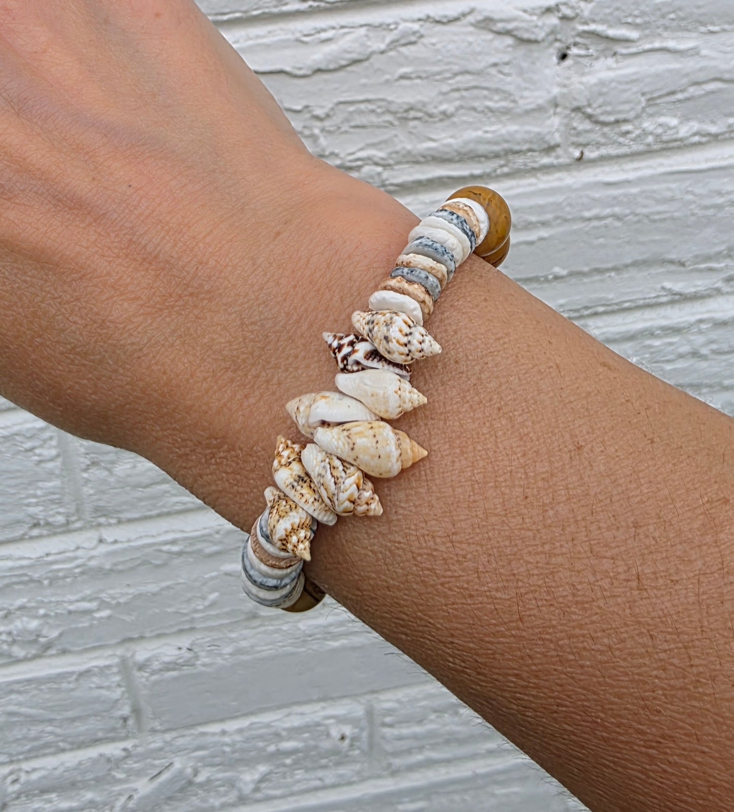 Handmade Conch Shell Bead Bracelet