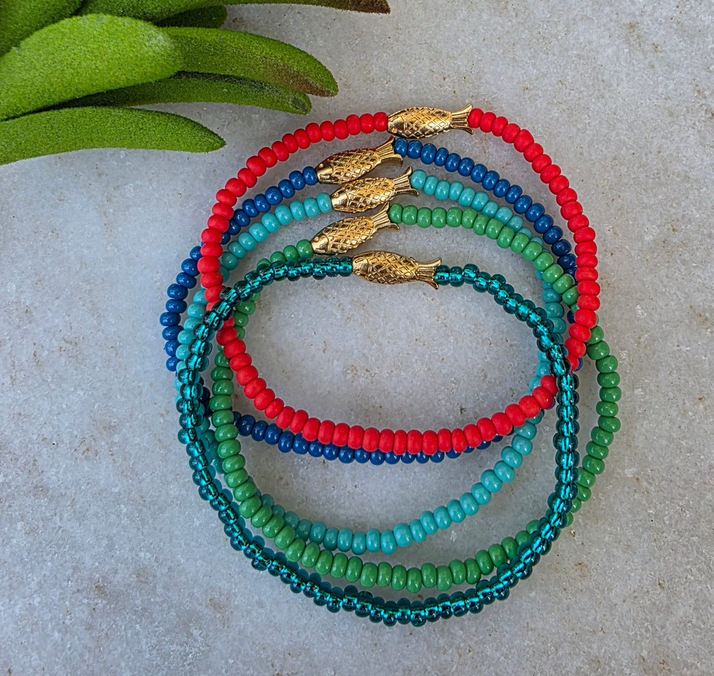 Gold Fish Seed Bead Bracelet (5 colors)